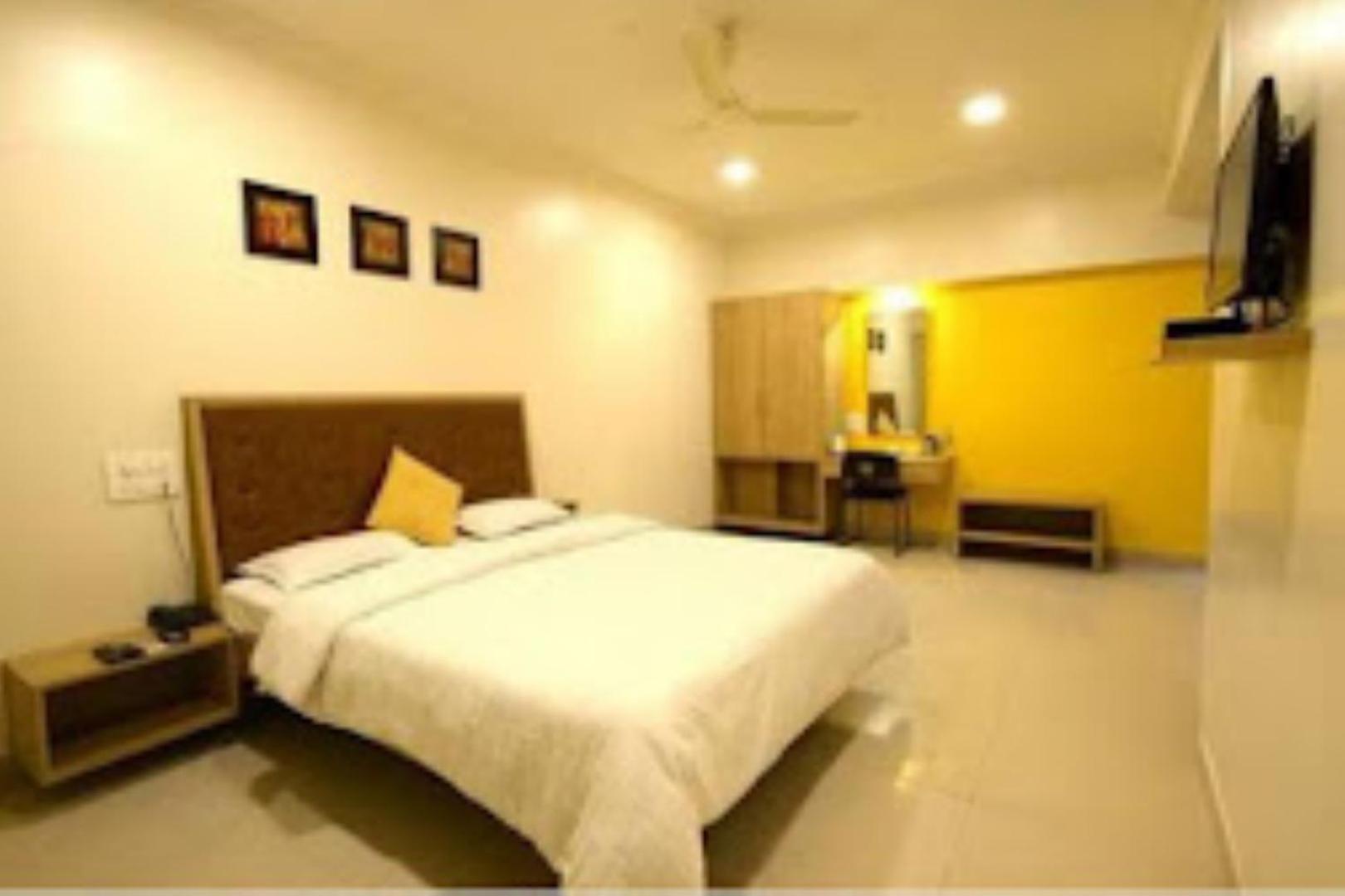 Hotel Maratha Palace,Satara Exterior photo