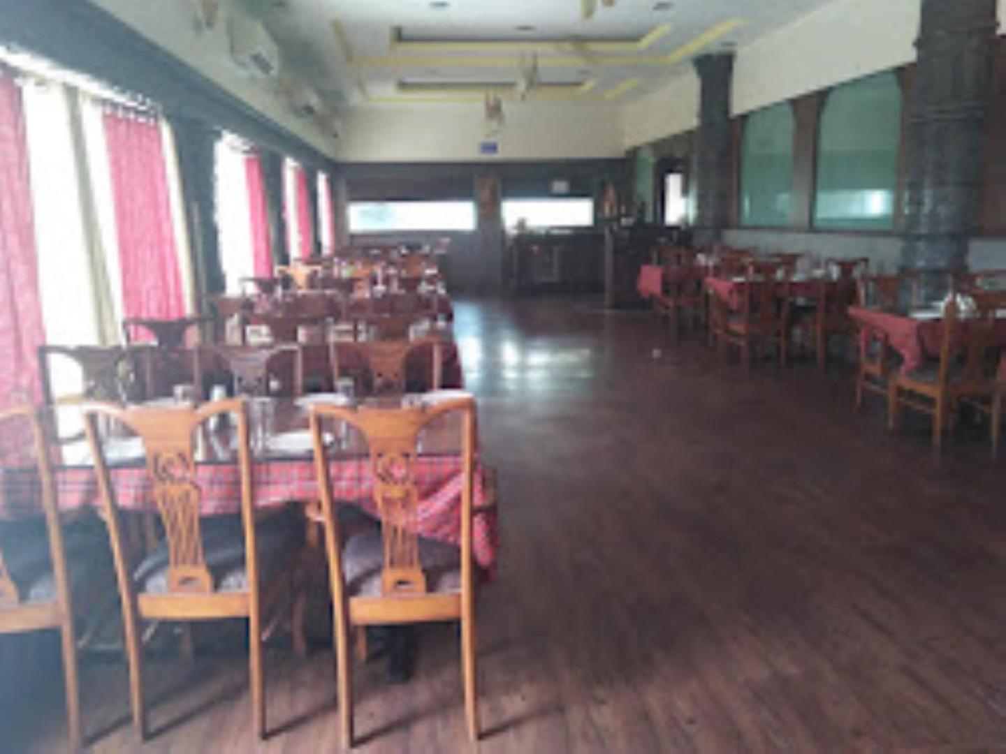 Hotel Maratha Palace,Satara Exterior photo