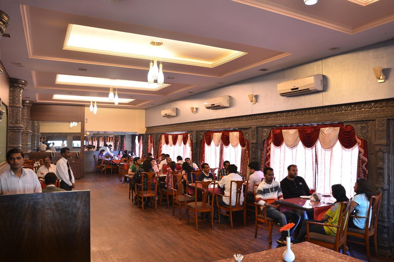 Hotel Maratha Palace,Satara Exterior photo